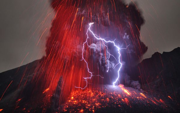 volcano_lightning-nasa